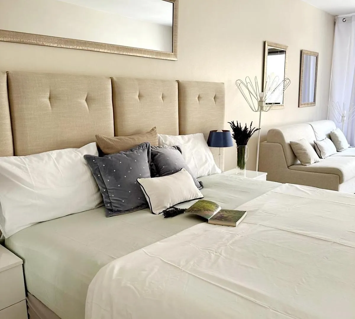 Апартаменты Cannes Rue D'Antibes - 2 Minutes Walk From Beach, Palais Des Festivals, Boulevard De La Croisette - Free Parking - Studio Gray D'Albion Франция