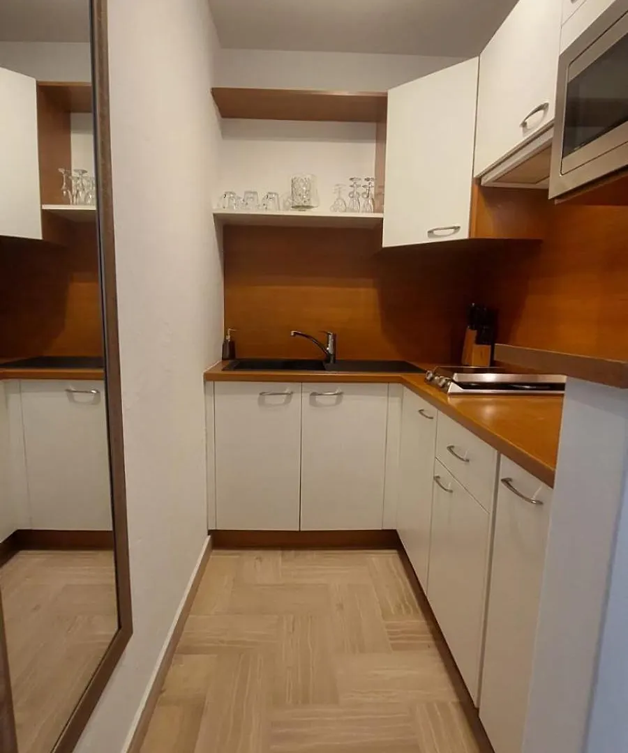 Cannes Rue D'Antibes - 2 Minutes Walk From Beach, Palais Des Festivals, Boulevard De La Croisette - Free Parking - Studio Gray D'Albion 0*,